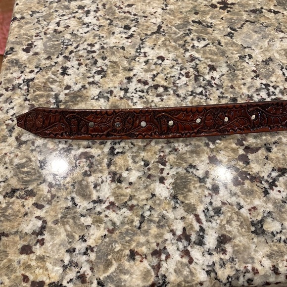 Vintage tooled leather belt - Picture 5 of 6